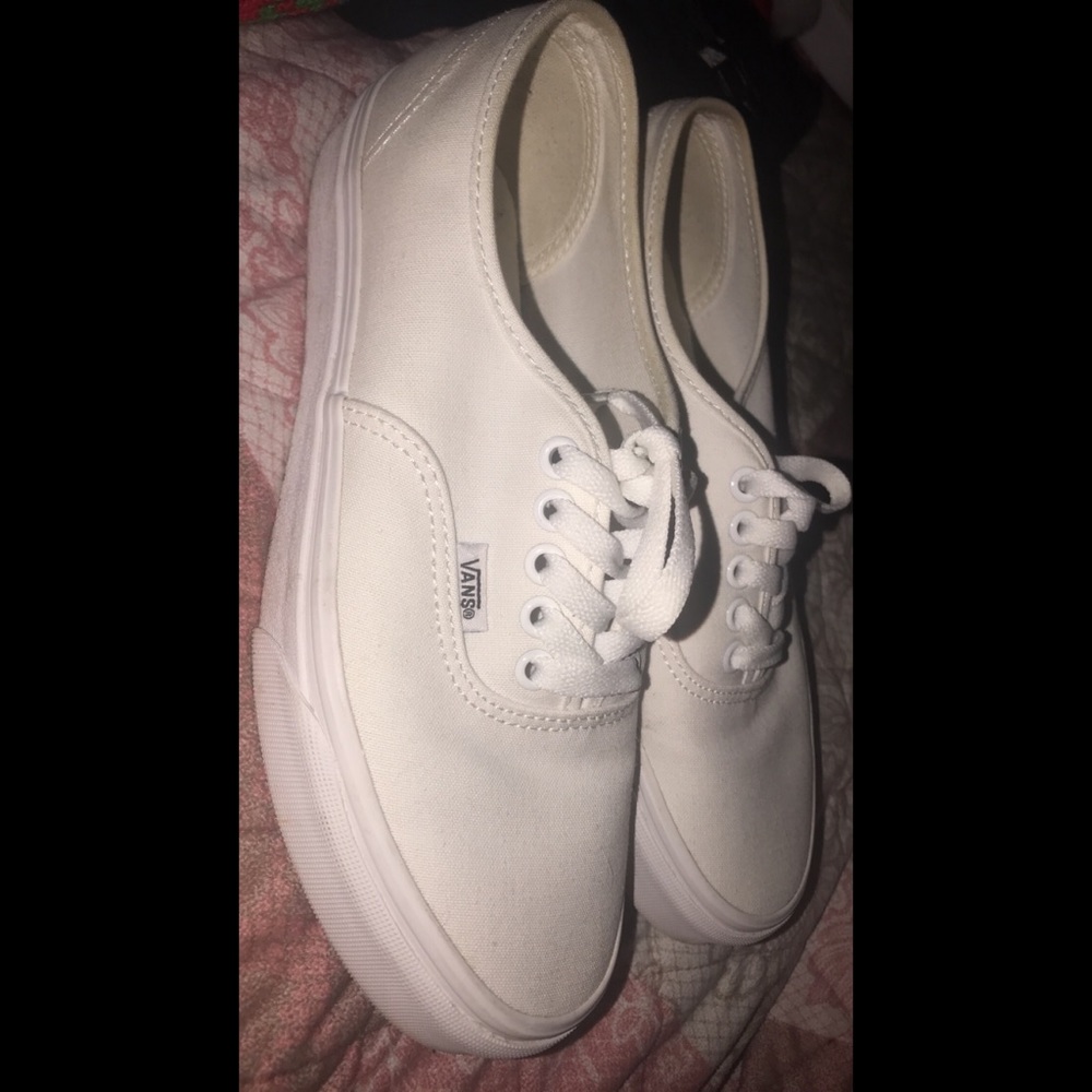 Vans - Picture 2 of 2